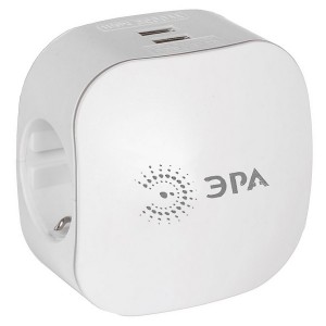 Тройник SP-3e-USB-W 3 гнезда 220V + 2xUSB 2100mA c заземлением со шторками (белый) ЭРА 5055945501742