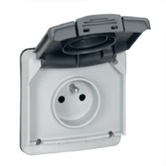 Механизм розетки с крышкой 2К+3 со шторками фр. стандарта Legrand Plexo IP66