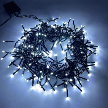 Обзор Гирлянда ЭРА ENIN - GC LED Нить Мишура 3,9м зеленый провод, холодный свет, 220V 5056396208280