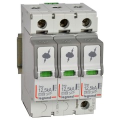 Разрядник Legrand 3-полюсный тип Т1+Т2 Imax 12 кА 320В 3 модуля с сигнальным контактом