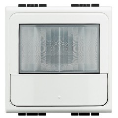 Датчик движения с датчиком освещенности Bticino LivingLight белый
