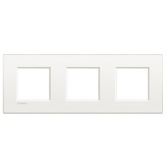 Рамка AIR 3 поста LivingLight Белый