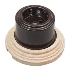 Розетка с/з 16А, 250В с 1-местной рамкой Bironi Лизетта (керамика/бук), коричневый/натурель
