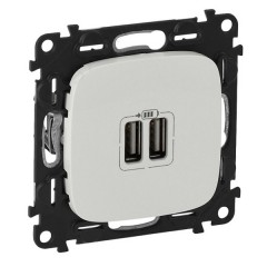Зарядное устройство с двумя USB-разъемами тип С-С 3000мА с накладкой Legrand Allure жемчуг