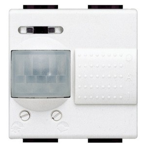 Купить Выключатель с пассивным ИК датчиком движения с селектором О-А-I - 230В 2 модуля LivingLight Белый