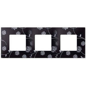 Купить Накладка декоративная на рамку базовую 3 поста Simon 27 Play Extrem, чёрное и белое