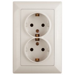 Розетка 2х2Р+Е Schuko 16А-250В Intro Solo, слоновая кость 4-205-02 (бежевый)
