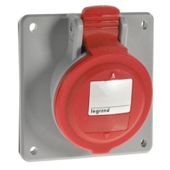 Розетка встраиваемая Legrand P17 32А 3К+H+З 380В IP44