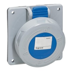 Розетка встраиваемая Legrand P17 16А 2К+З 230В IP67