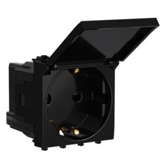 Розетка с крышкой модульная 2P+E со шторками DKC Avanti, черный квадрат