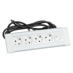 Настольный блок Legrand укомплектованный 4x2К+3 + 1 выключатель с подсветкой, со шнуром