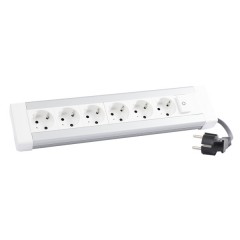 Настольный блок Legrand укомплектованный 6x2К+3 + 1 выключатель с подсветкой, со шнуром