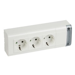 Розеточный блок Legrand укомплектованный розетками 3x2К+З 16А немецкого стандарта