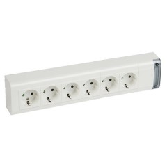 Розеточный блок Legrand укомплектованный розетками 6x2К+З 16А немецкого стандарта